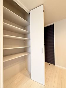 プレミアス幕張本郷 302号-7