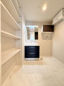 プレミアス幕張本郷 302号-9