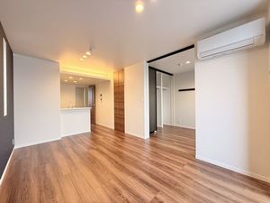 プレミアス幕張本郷 305号-3