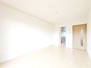 ロイヤルグランデ宮野木台 212号-2