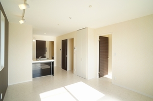 グランドパレスA 201号-3