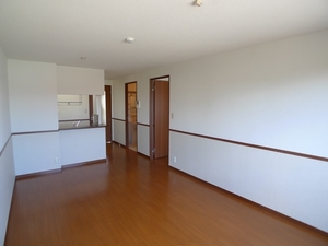 ヴィラ・レイクサイド 203号-2