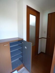 ヴィラ・レイクサイド 203号-7