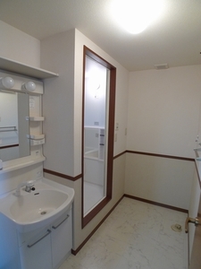 ヴィラ・レイクサイド 203号-9