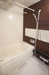 ラトゥール 303号-3