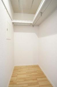 エイトリリー 201号-4