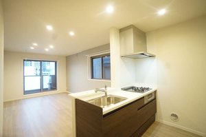 ブルームステージ蘇我 201号-2