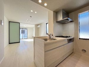 クリスタルコート 203号-2