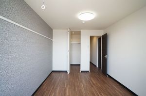 エル　コリーヌ 302号-6