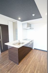 エル　コリーヌ 302号-7