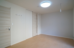 プレミアス明原 103号-3