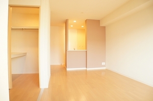 マストライフ西馬橋Ａ 202号-3