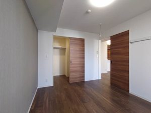 ラ　グリシーヌⅡ 302号-6