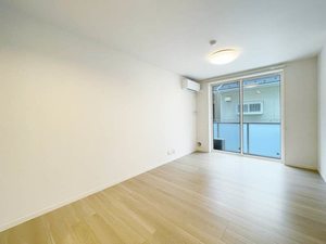 シャーメゾン新富町 105号-3