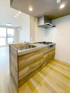 シャーメゾン新富町 301号-4