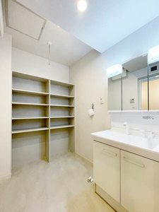 シャーメゾン新富町 301号-8