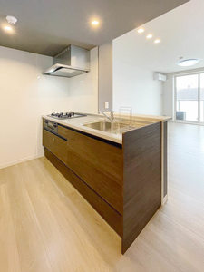 シャーメゾン新富町 305号-3