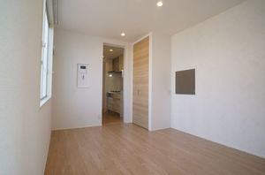 アパルトマン逆井 103号-1
