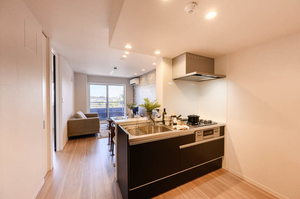 ラッキーエイト１号館 302号-2