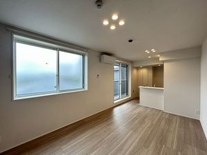 スイート　ライラック 302号-3