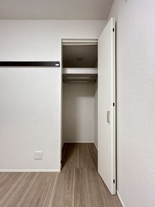 スイート　ライラック 302号-6