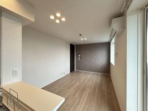 スイート　ライラック 402号-2