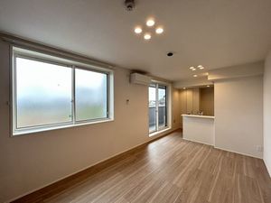 スイート　ライラック 402号-3