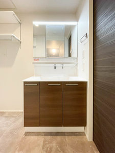 ラ　グリシーヌⅢ 205号-3