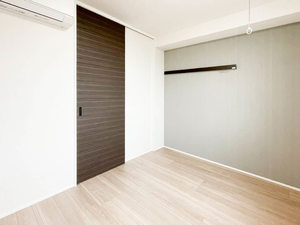 ラ　グリシーヌⅢ 303号-4