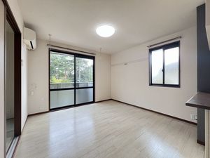 グランシャリオ F 201号-3