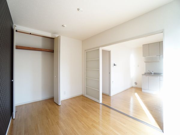 ルミエ-ルD 201号-3