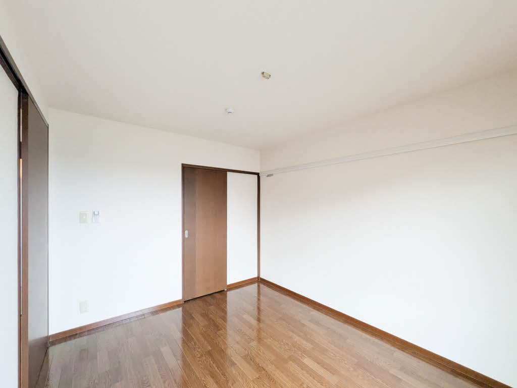 プロムナード参番館 205号-8