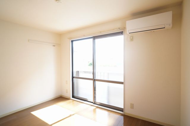 イーストコートB 201号-3