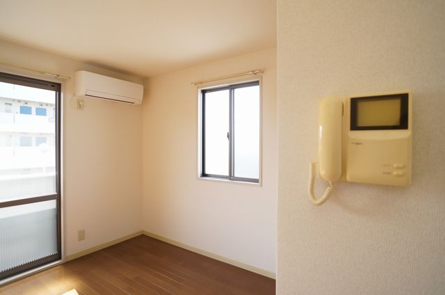 イーストコートB 201号-6