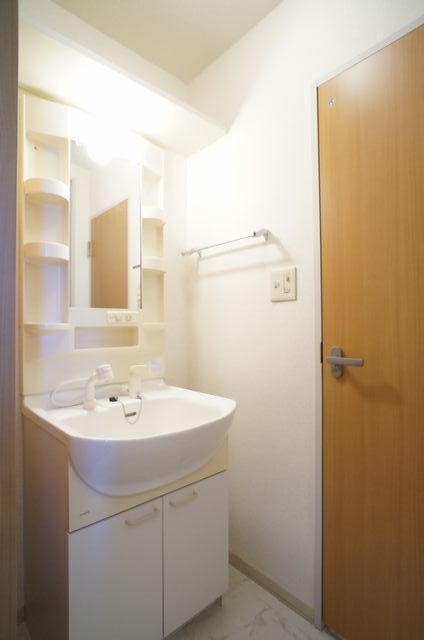 イーストコートB 201号-9