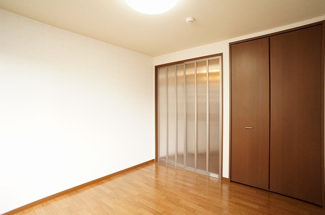 ビレッジ花園 102号-8