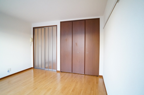 ヤマニヒルズA 106号-3