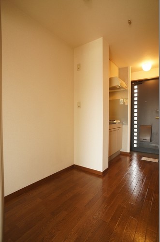 クレール東海神 202号-4