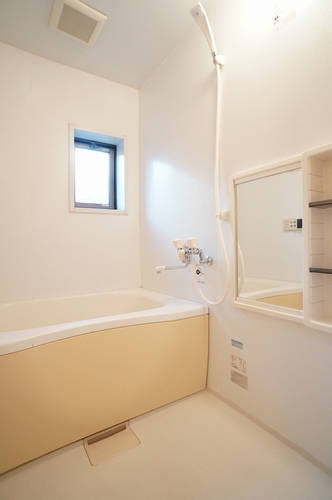 シャーメゾン四番館 101号-4