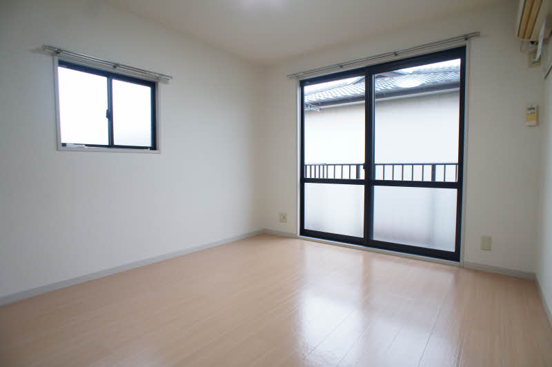 ハイツヤマト 201号-2