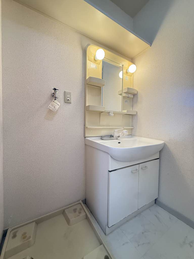 ヴァ・ルワールＡ 202号-8