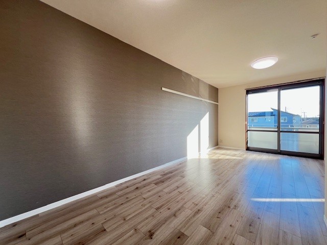 グリーンハイツ利　弐番館 203号-2