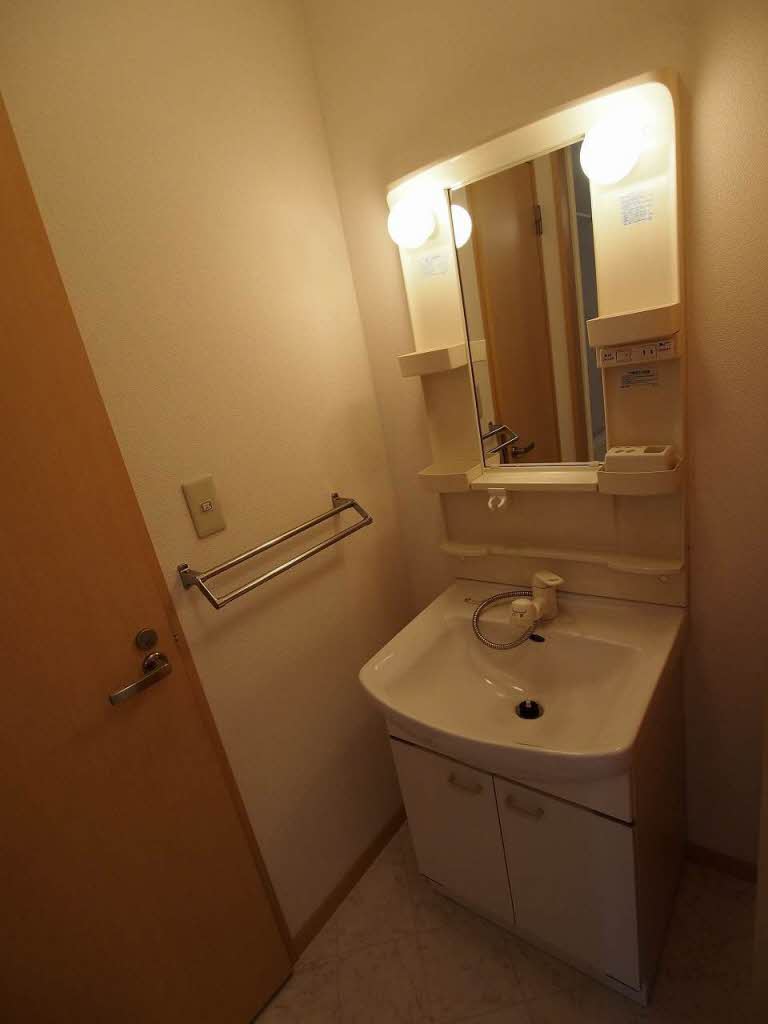 プレミールＥ 203号-7