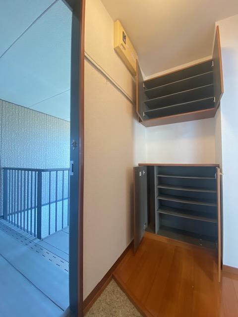 グリーンヒルズ港南台 201号-11