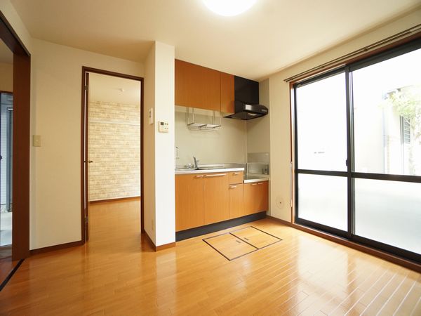 アーバンイーストＣ棟 102号-4