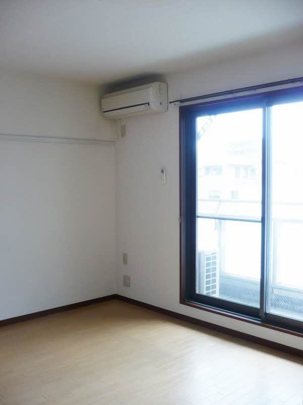 フラットフィールド 302号-2