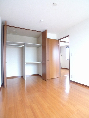 バリュージュ伍番館 202号-5