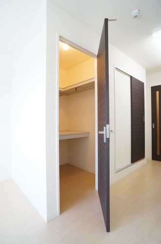 コーストラル舞浜 301号-6