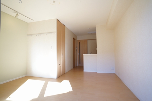 グランシャリオ　市川 203号-2