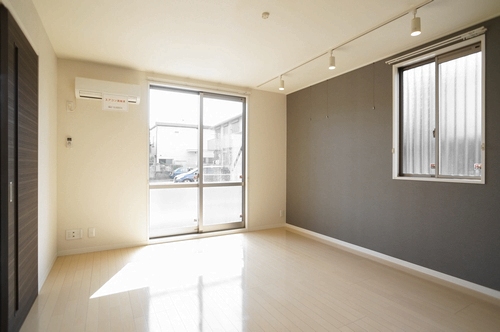 プリヴェ弐番館 103号-2